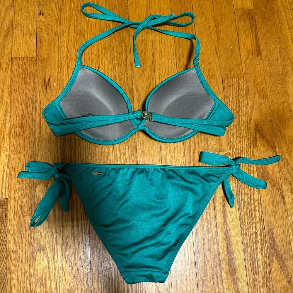 Victoria Secret Bikini - Picture 2 of 4